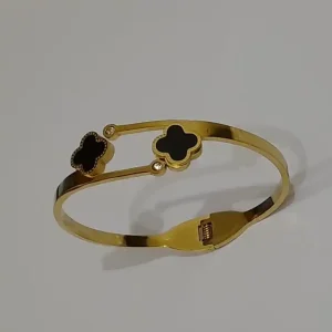 Gold-Plated Stainless Steel Clover Bangle Bracelet – Elegant Lucky Charm Jewelry